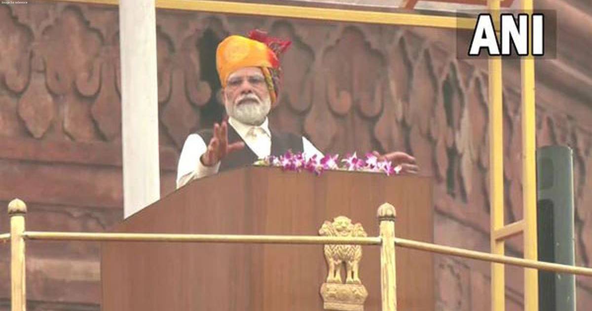 In his 10th Independence Day speech, PM Modi addresses countrymen as ‘parivarjan’